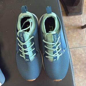 Kuru new shoes size 6 medium